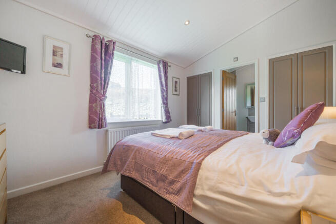 Sosgill Bedroom O...