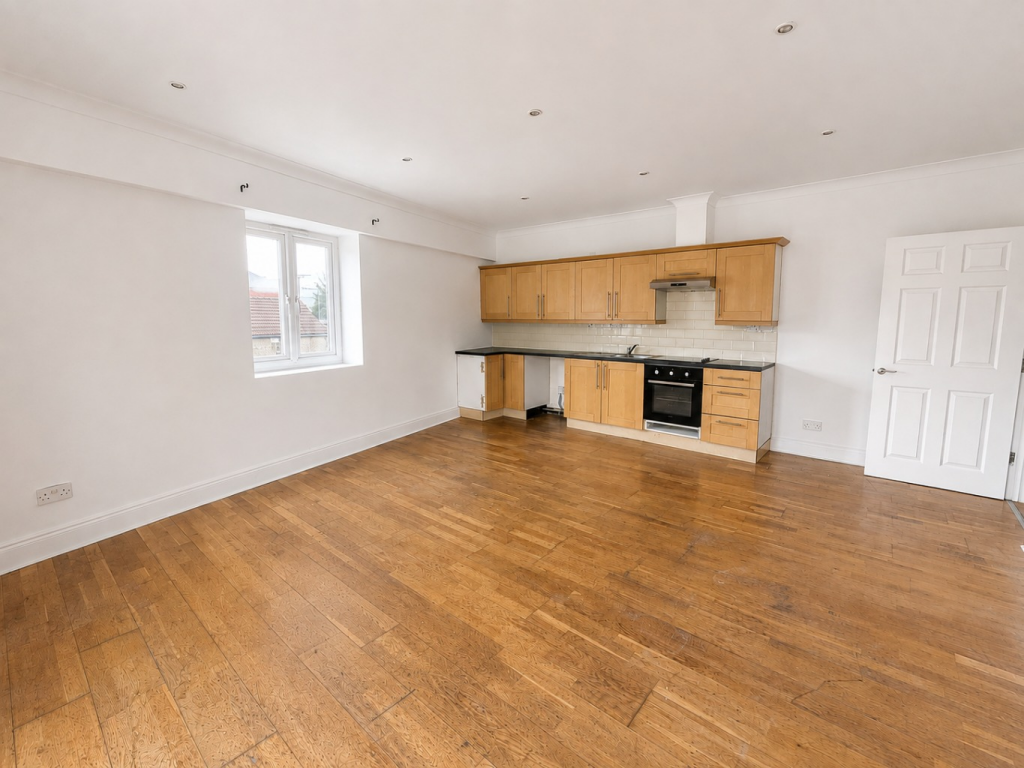 Apartment in Castle Point, Essex - View 2
