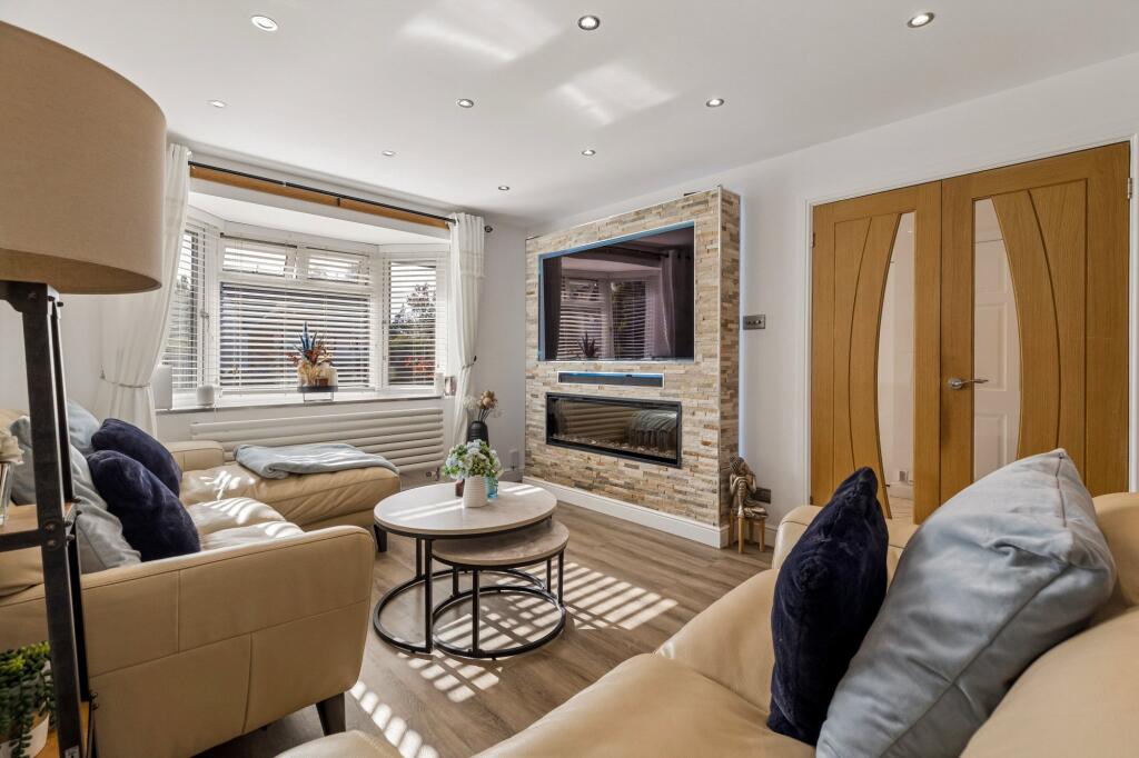 House in East Kilbride, Kittoch Muir Estate, Kittochside Village - More