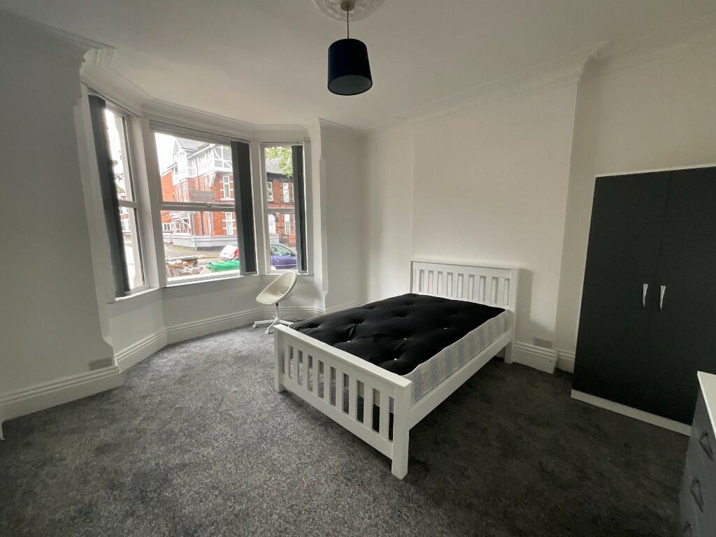 House in Nottingham - View 5