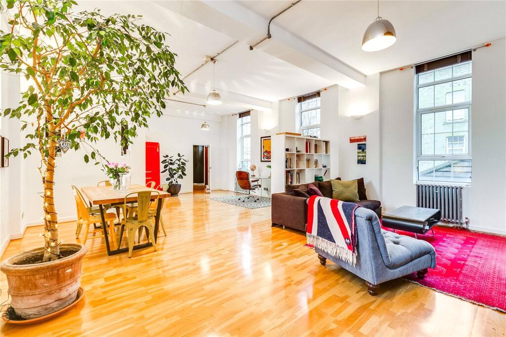 Main image of property: Haydon Way, London, SW11