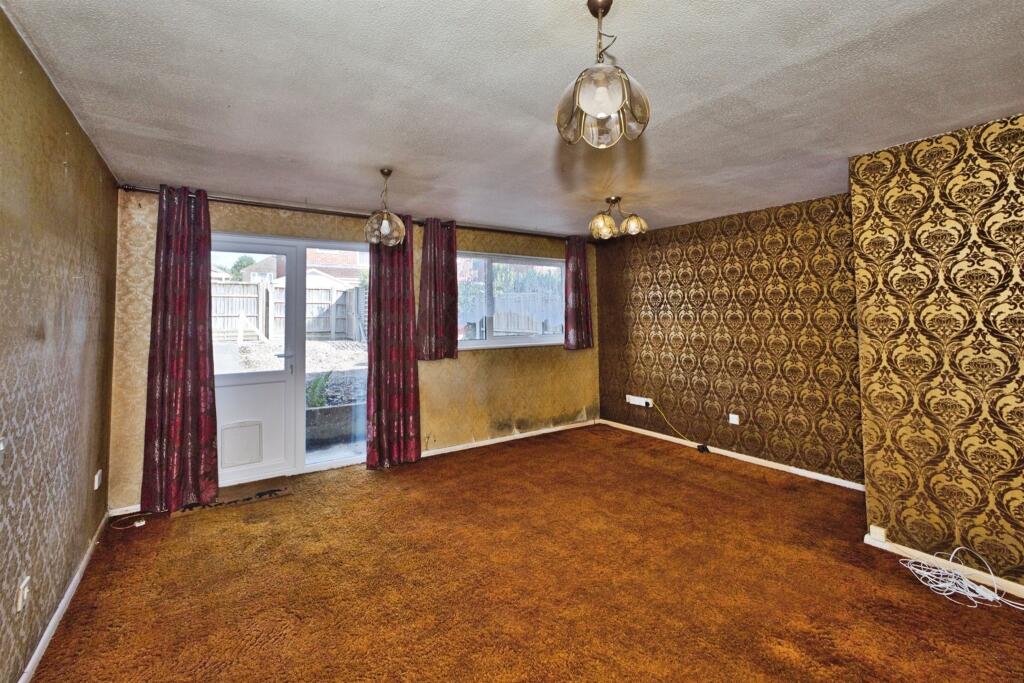 Lower Fairmead Road, YEOVIL photo 4