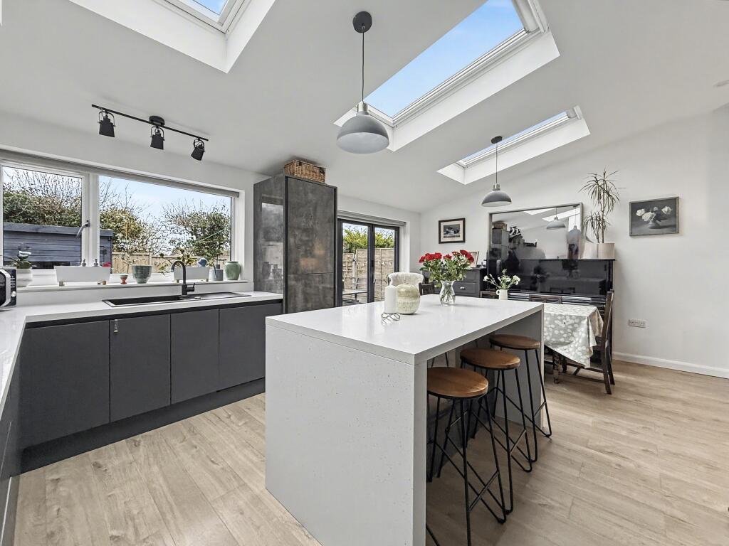 Main image of property: Marines Drive, Faringdon, SN7