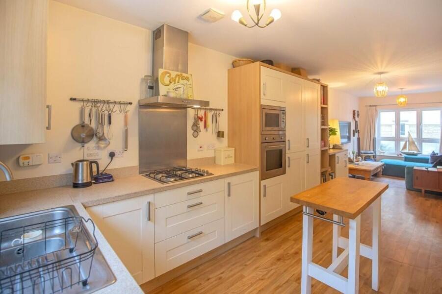 House in Swindon - View 4