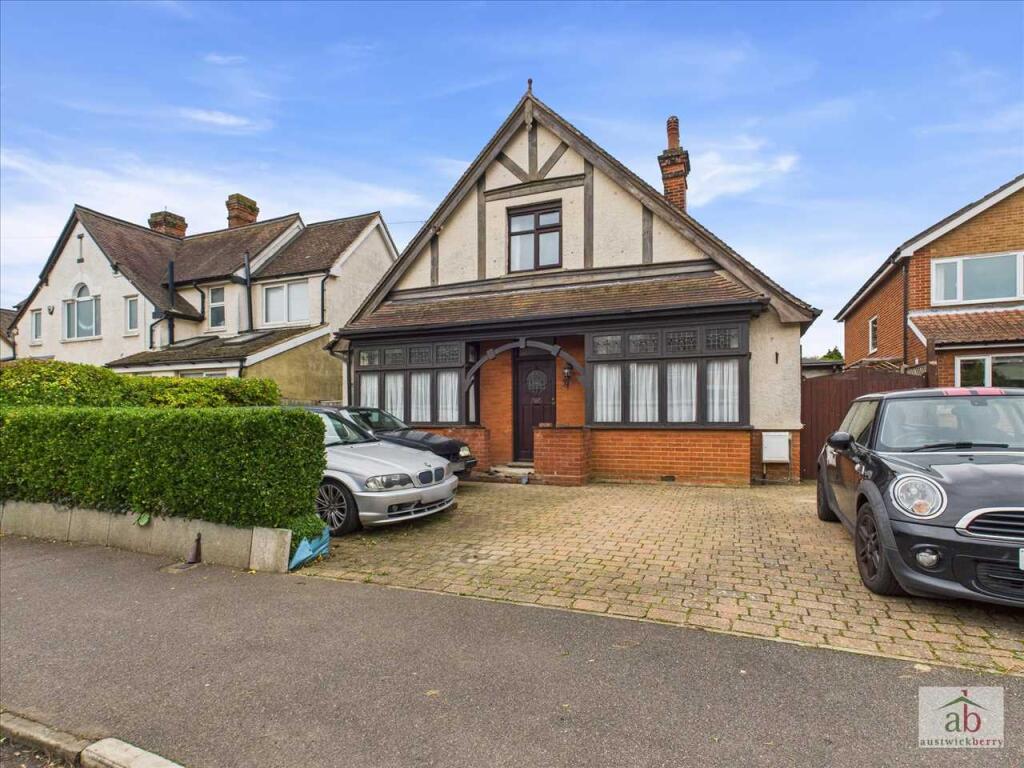 Main image of property: Cowper Street, Ipswich