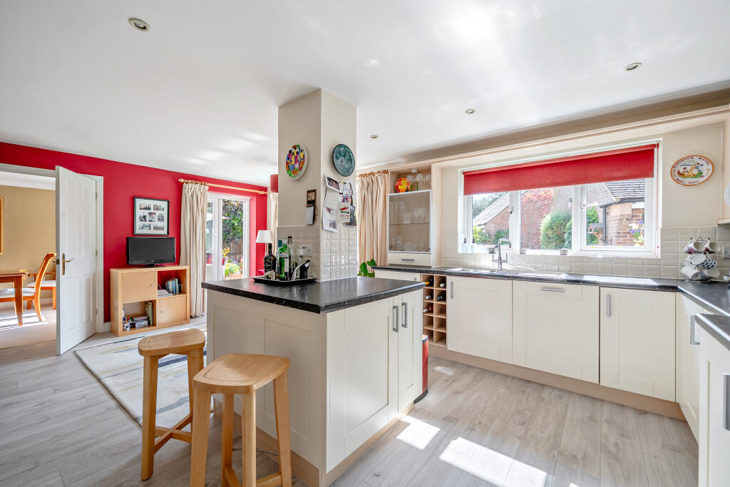 House in Swindon - View 4