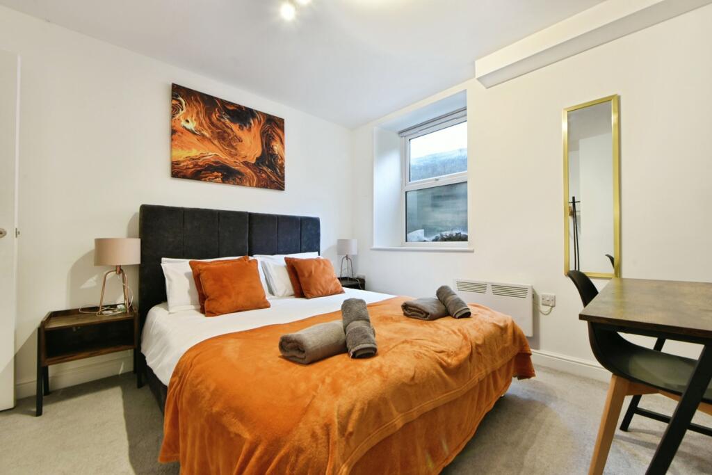 Apartment in Calderdale, West Yorkshire - View 4