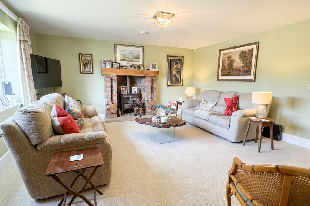 Oakley, Buckinghamshire photo 4