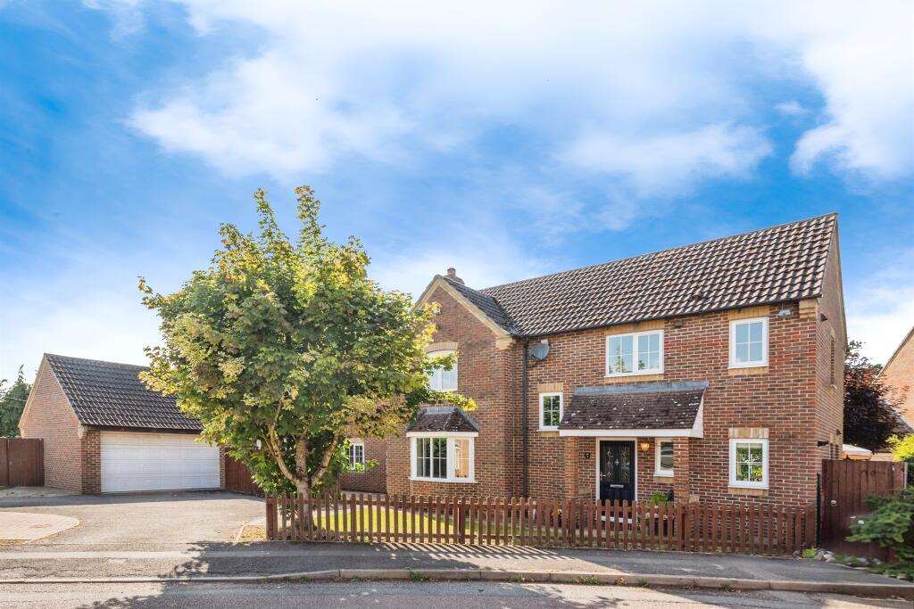 Main image of property: The Paddock, Southmoor, Abingdon