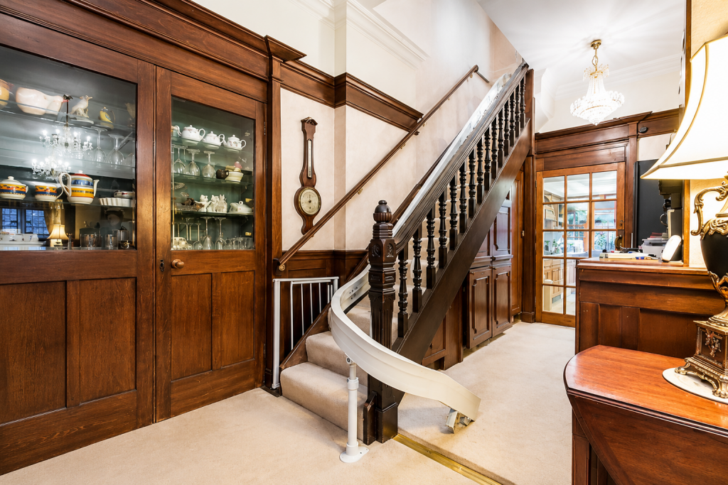 House in Bristol, Sneyd Park - More