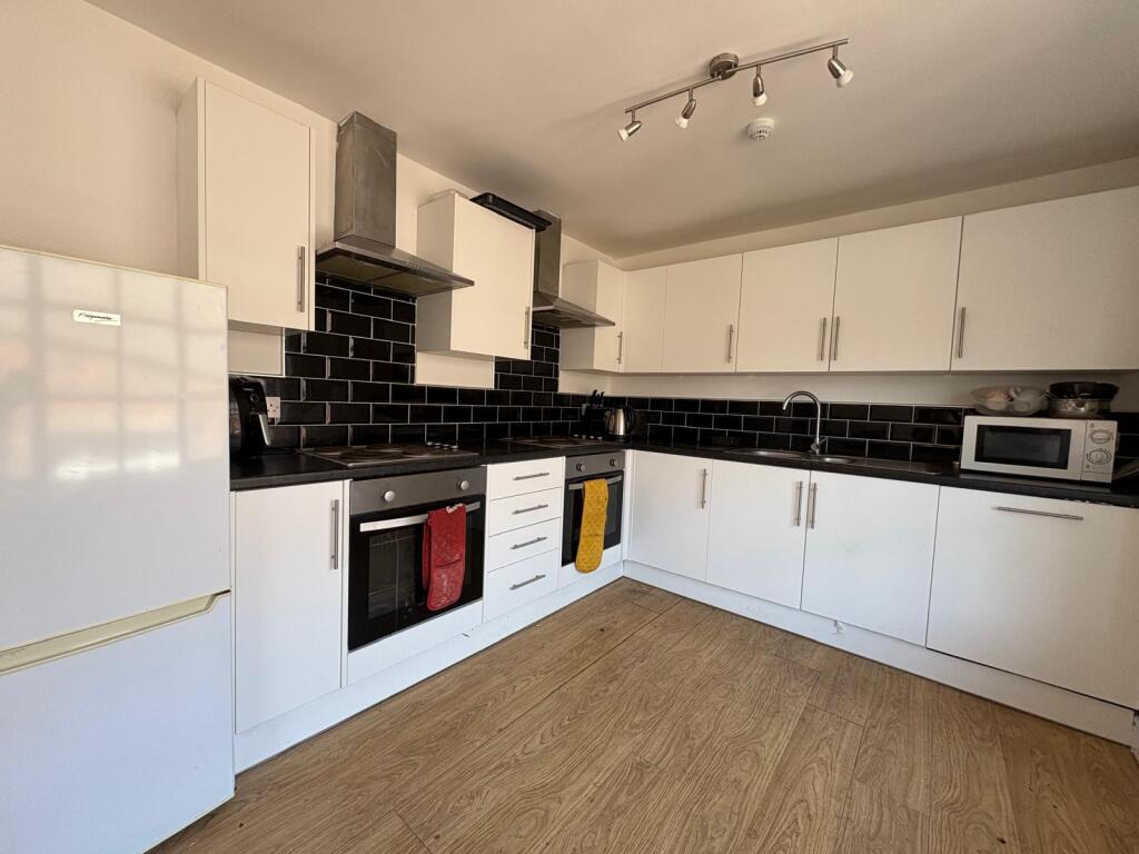 Main image of property: Room 203, Harts House