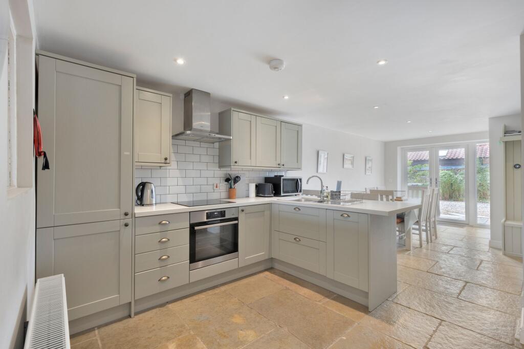 Main image of property: Chain Free - Sophisticated Simplicity in a Secret Corner of Holt