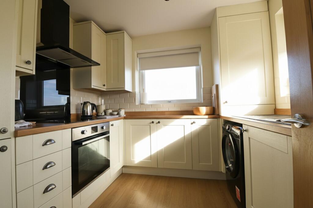 Belmont Avenue, Swinton, M27 photo 3