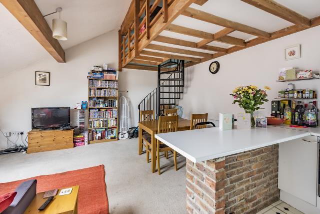 Apartment in South Oxfordshire, Wallingford - View 3
