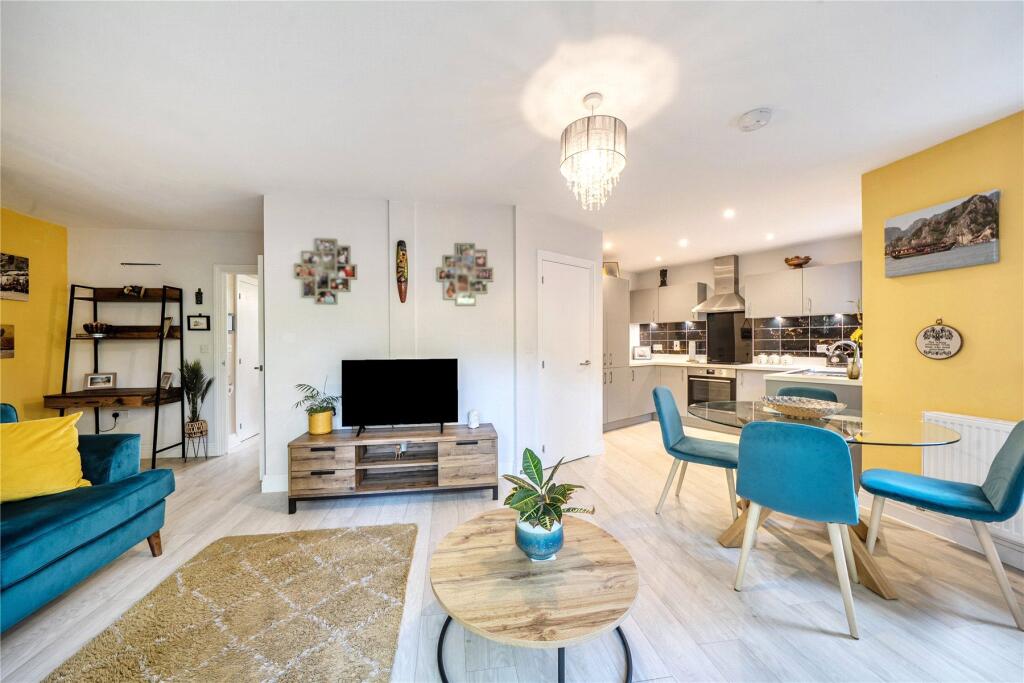Apartment in London - View 5