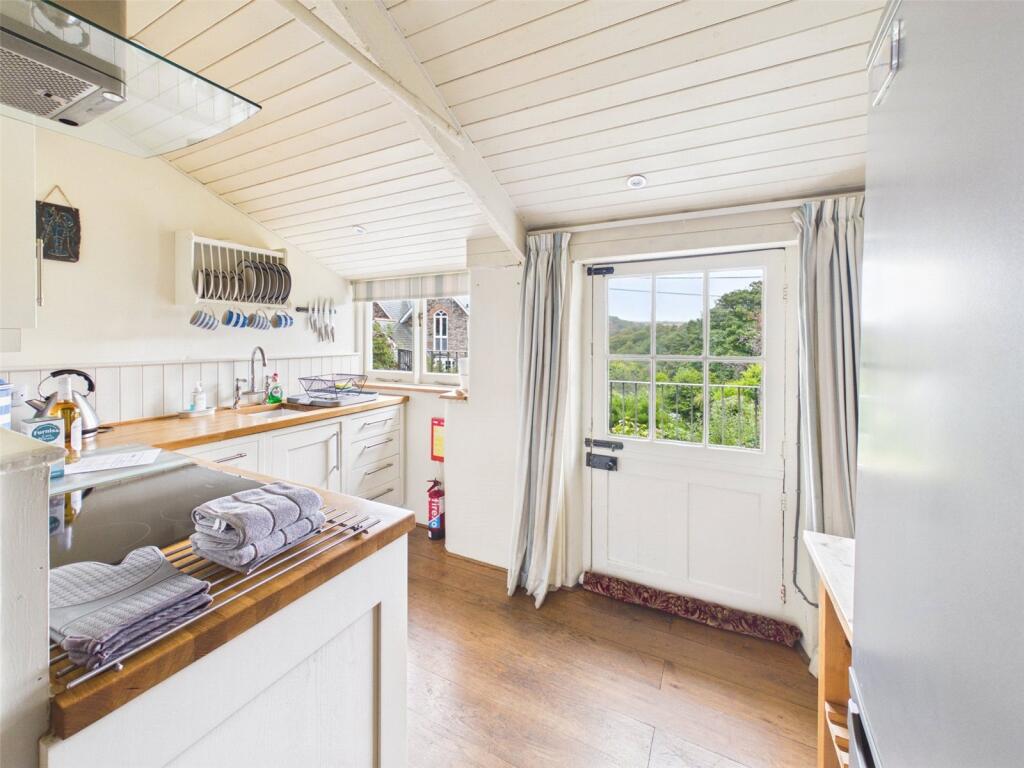 House in Plymouth - View 5