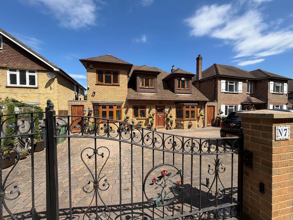 Main image of property: Bankside, South Croydon, Surrey, CR2 7BL