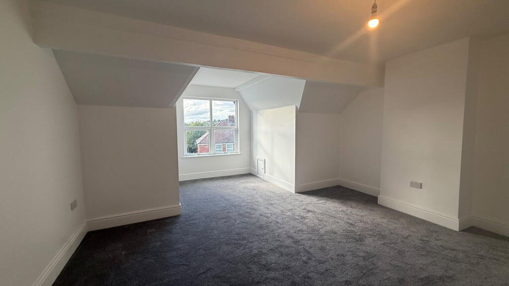 Apartment in Sheffield, Wisewood, Wadsley - View 5