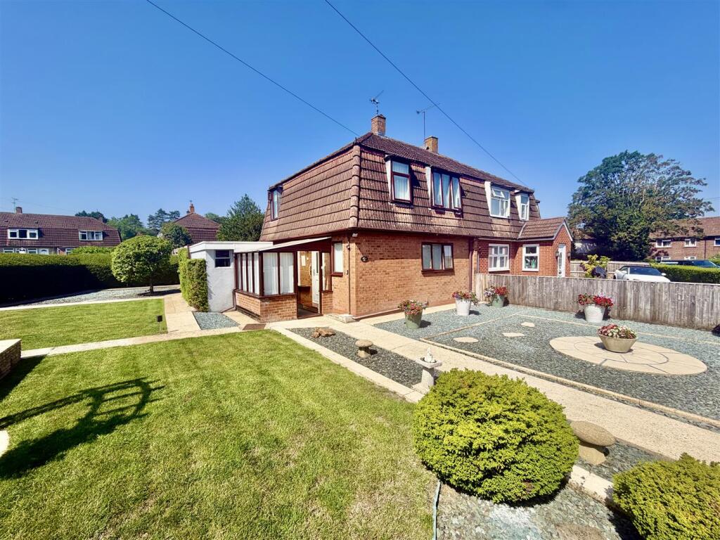 2-bed semi-detached on Coronation Road, Wroughton, £250,000