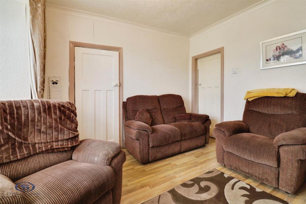 House in Stoke-on-Trent, Penkhull - More
