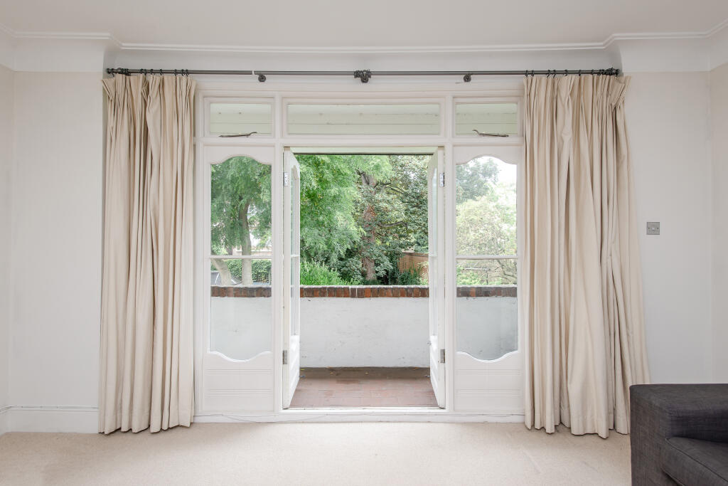 Apartment in London - View 5