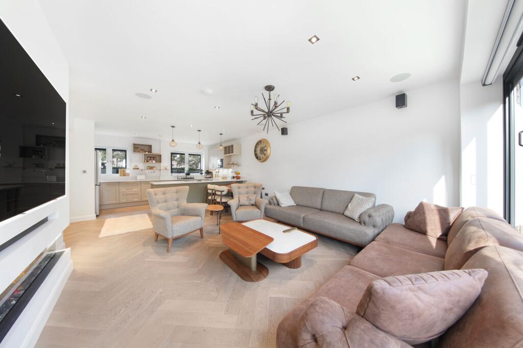 Redriff Road, London, SE16 photo 3