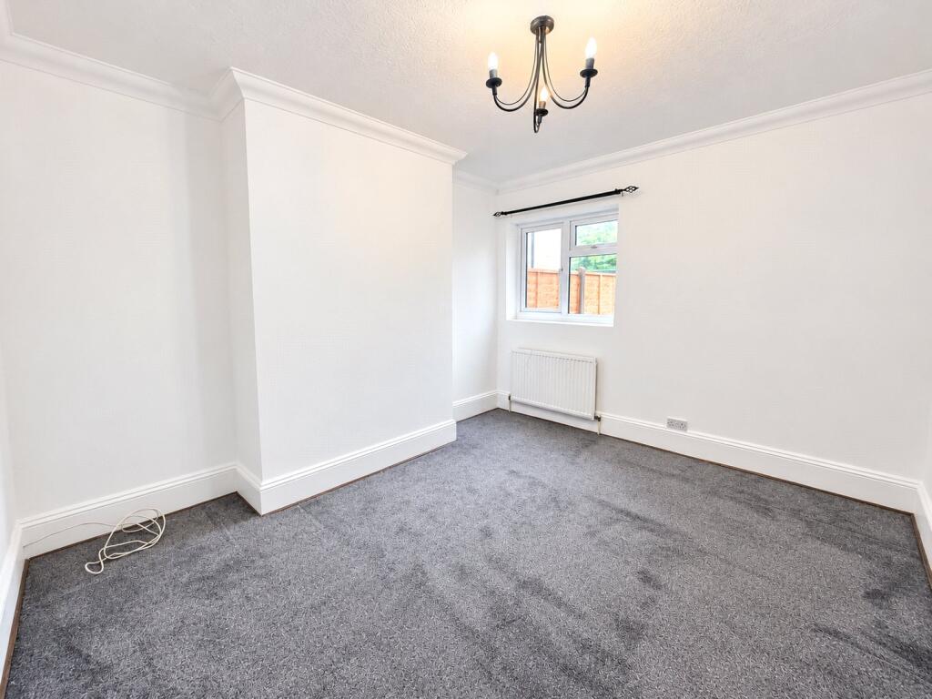 Apartment in Southend-on-Sea - View 4