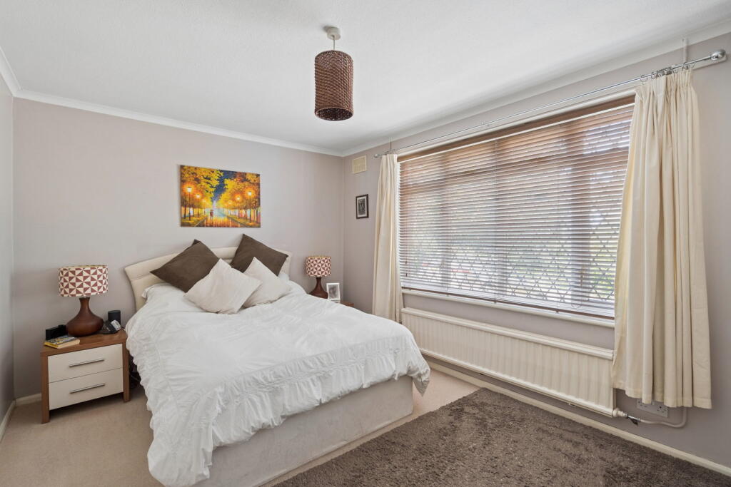 House in Rickmansworth, Chorleywood - More