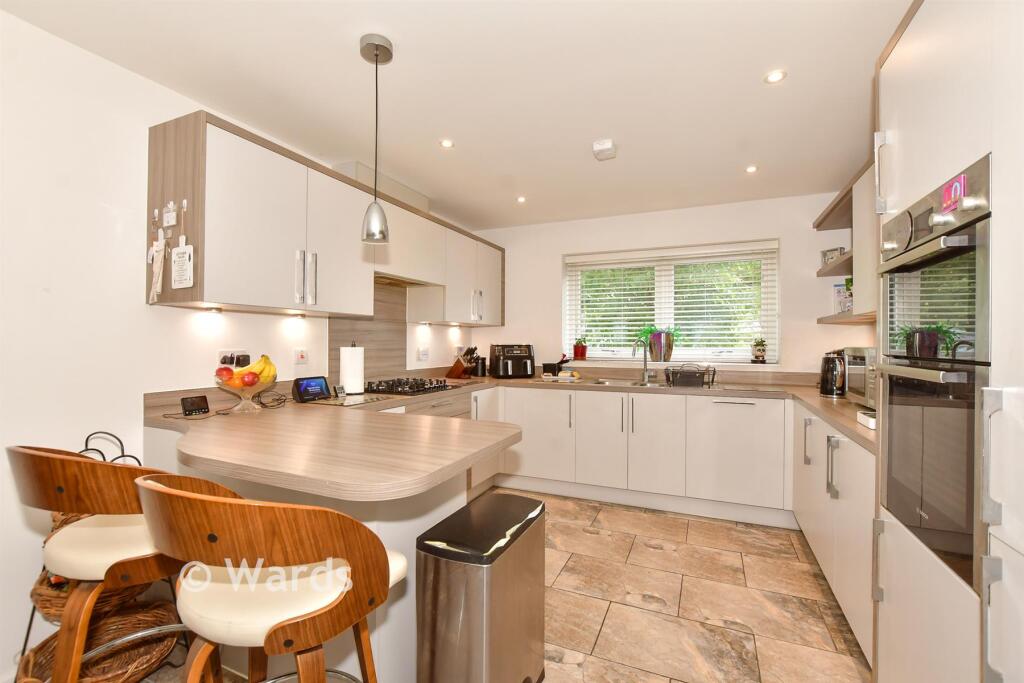 House in Folkestone, Lynwood - View 5