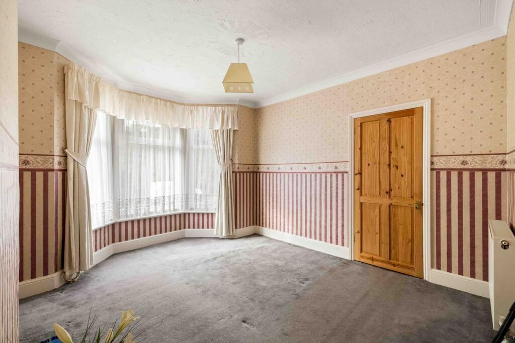 House in Dover - More