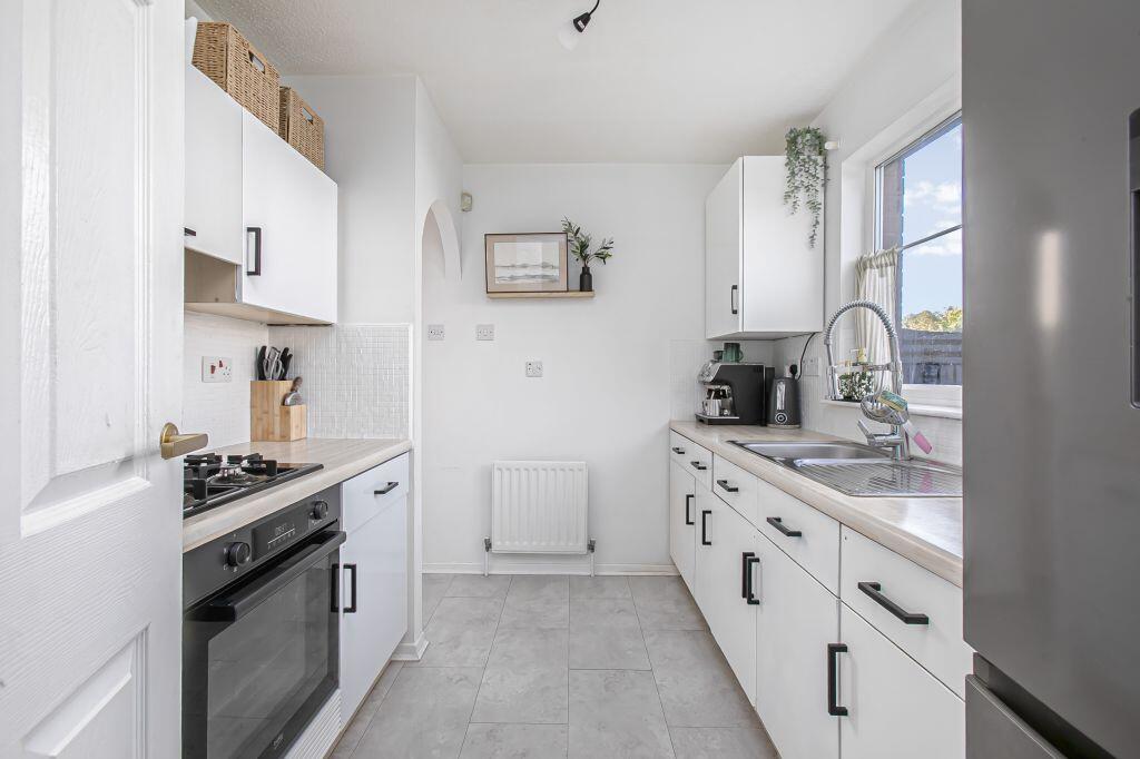 House in Kirkcaldy - More