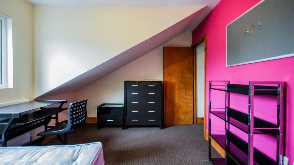 6 bedroom terraced house for rent