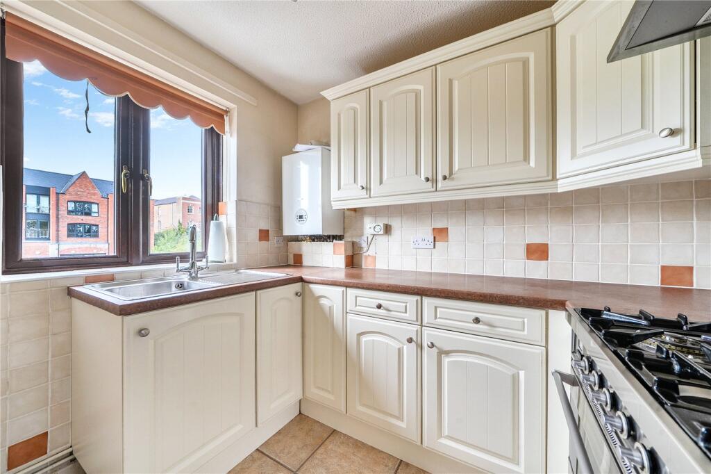 Apartment in Newport, Monmouth - View 4