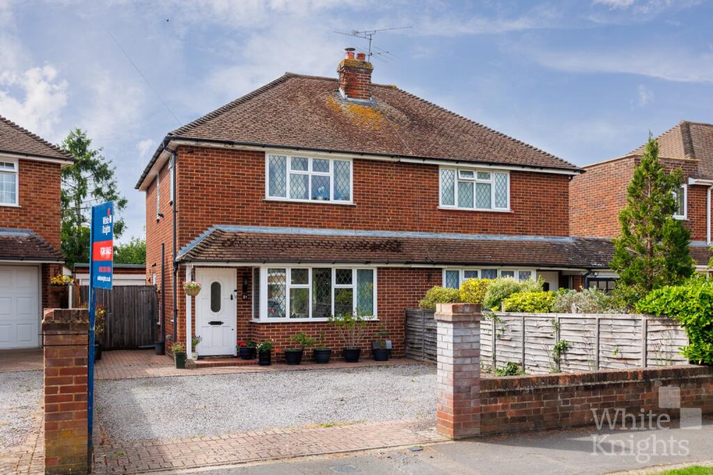 Main image of property: Wyndham Crescent, Woodley, Reading, Berkshire, RG5 3AY