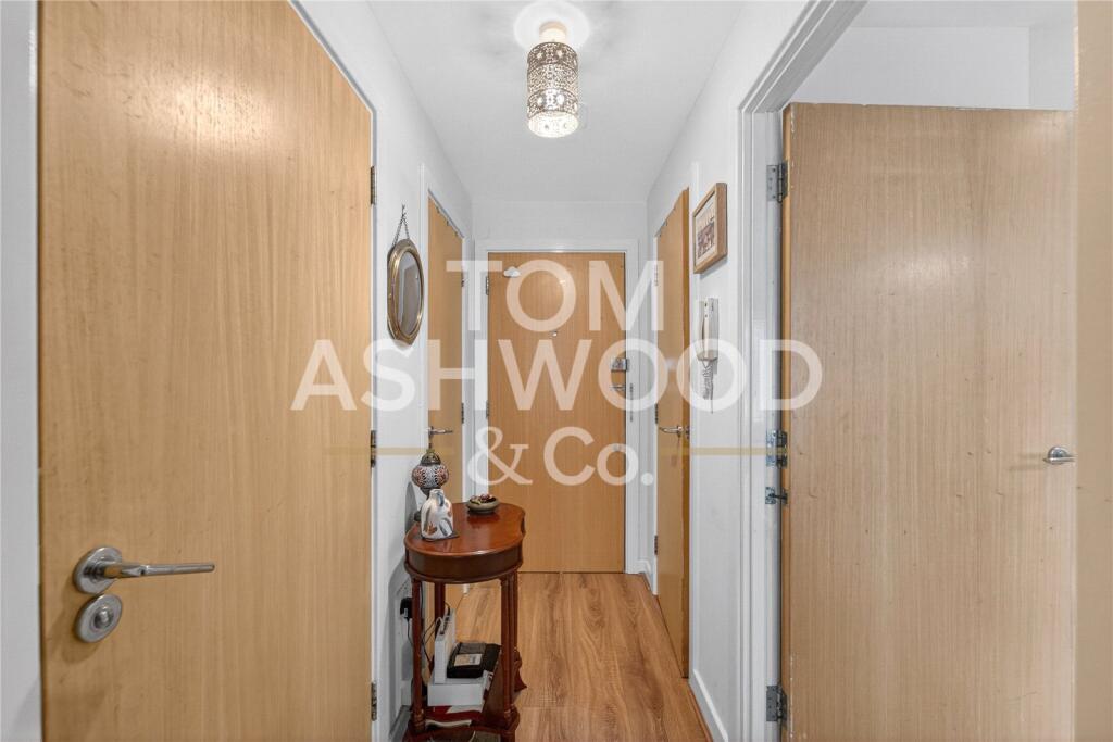 Apartment in London - More