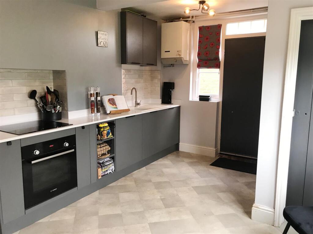House in Newbury, West Berkshire - View 3