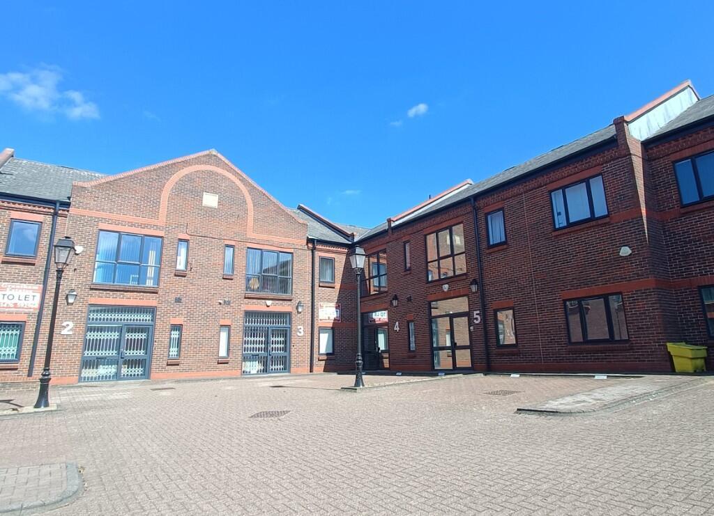 Main image of property: Hill Court, Turnpike Close, Grantham, Lincolnshire, NG31 7XY