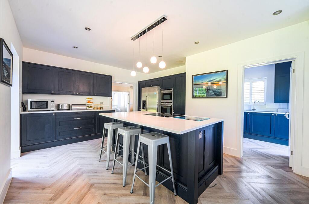 Rookwood Park, Horsham, RH12 - View 6