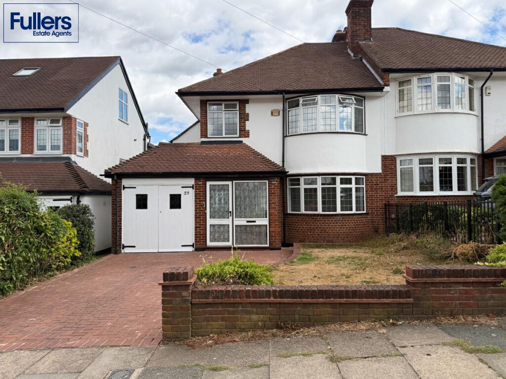 Main image of property: Broadfields Avenue, London, N21