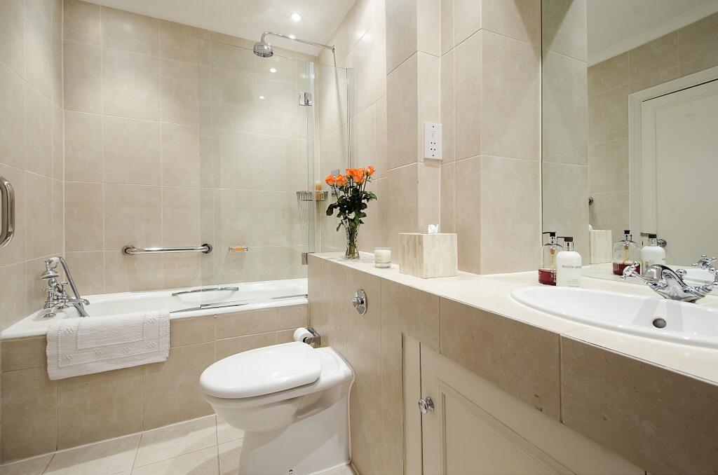 4 bedroom flat for rent