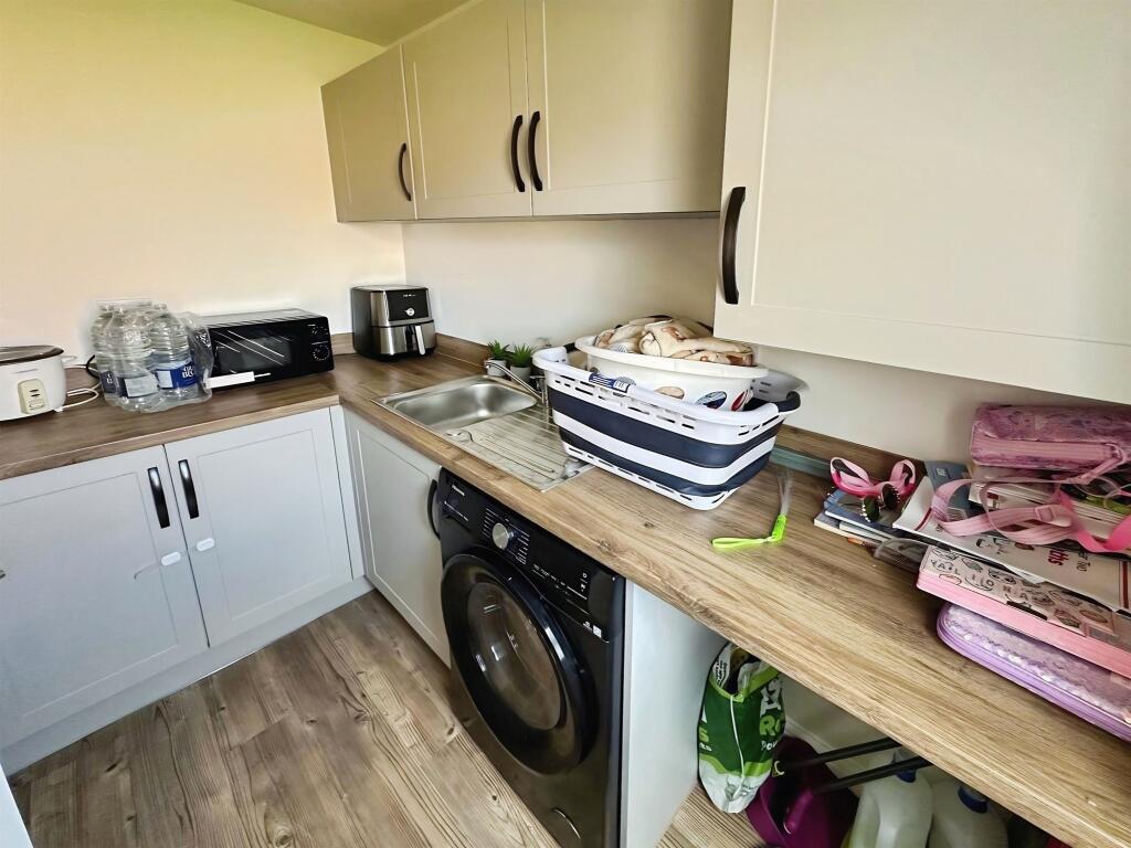 Asgard Avenue, Warsop, Mansfield photo 4