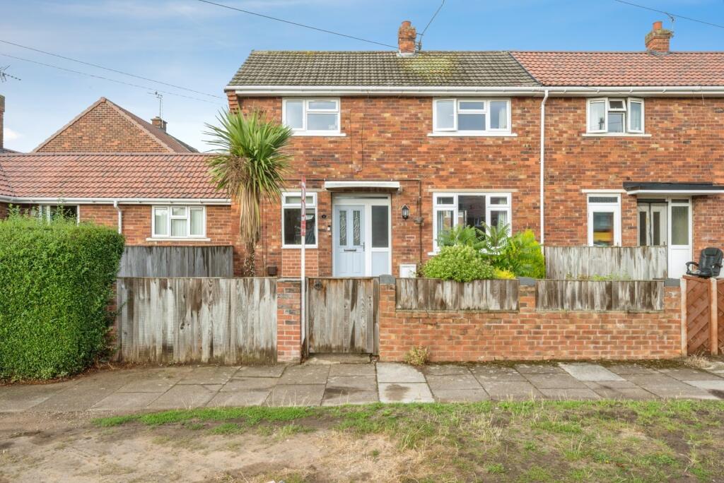Main image of property: Blundell Close, Doncaster, South Yorkshire, DN4