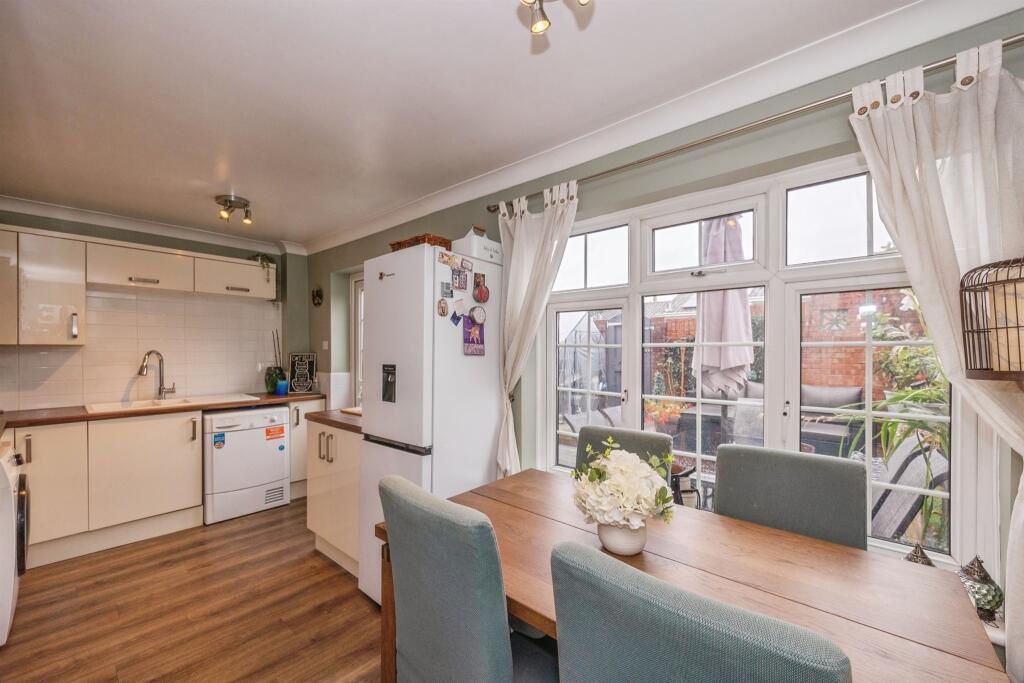 House in Havant, Waterlooville - View 4