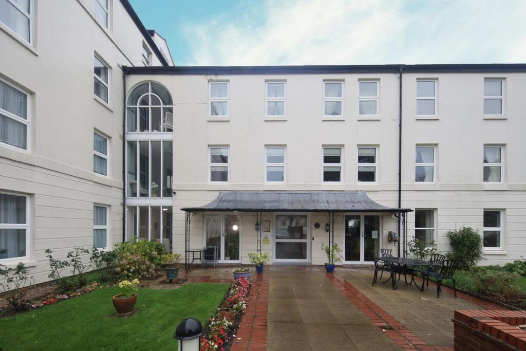 Main image of property: Binswood Avenue, Leamington Spa