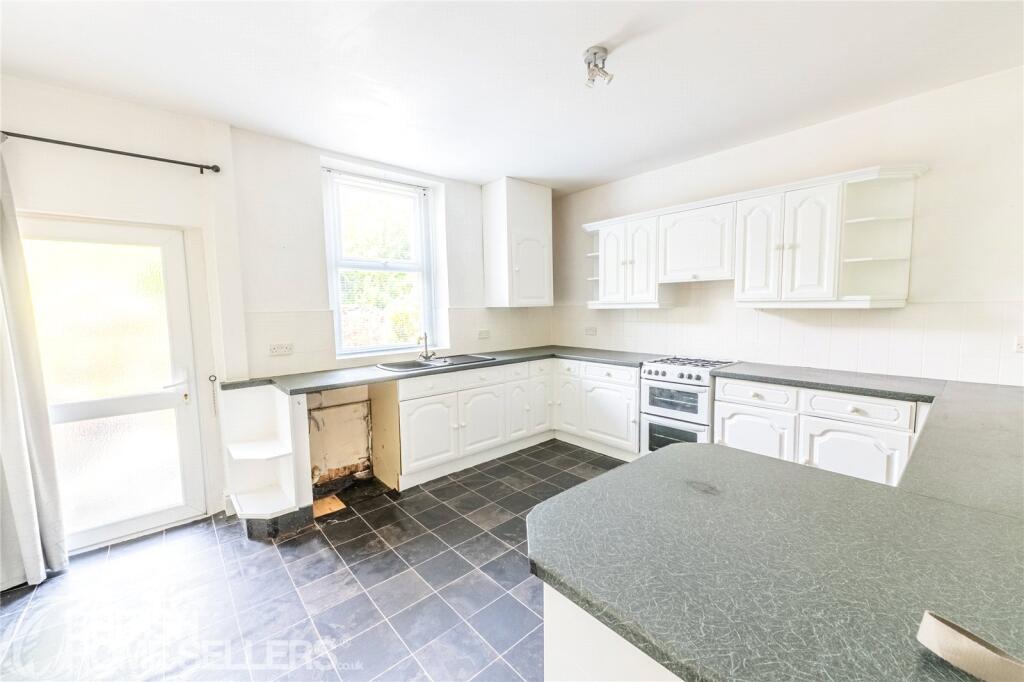 House in High Peak, Whitfield - View 2