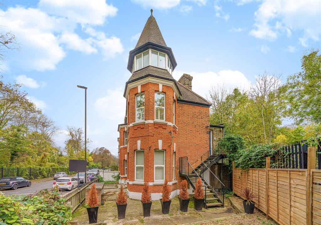 Main image of property: Leigham Vale, Tulse Hill, SW16