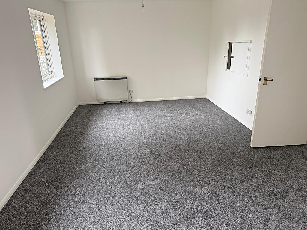 Apartment in Three Rivers, Abbots Langley - View 4