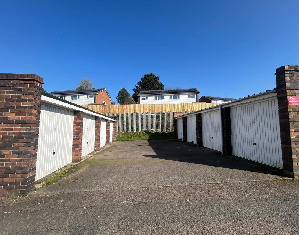 Apartment in Leicester, Crown Hills - More