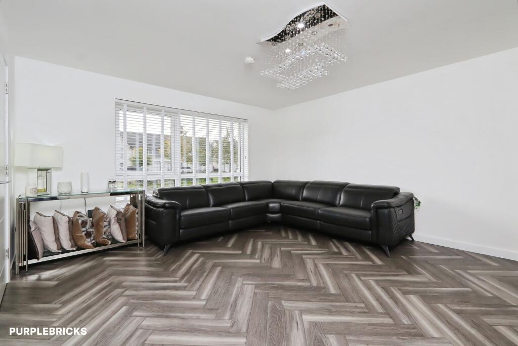 Prospecthill Quadrant, Glasgow, G42 photo 3