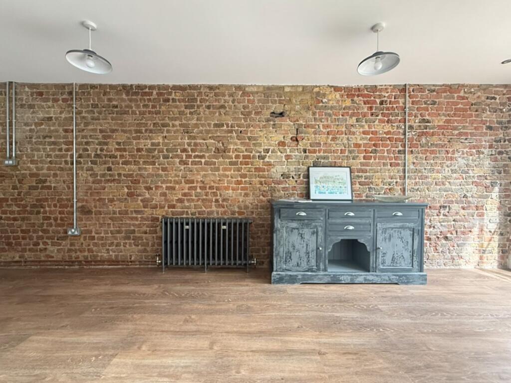 House in Canterbury - View 5